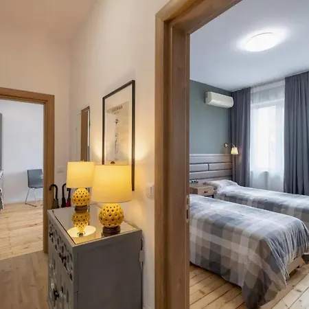 Accogliente E Spazioso Apartment